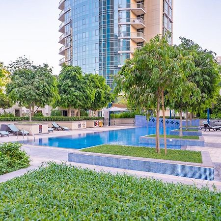 Stylish Apartment With Partial Burj Khalifa View 迪拜 外观 照片