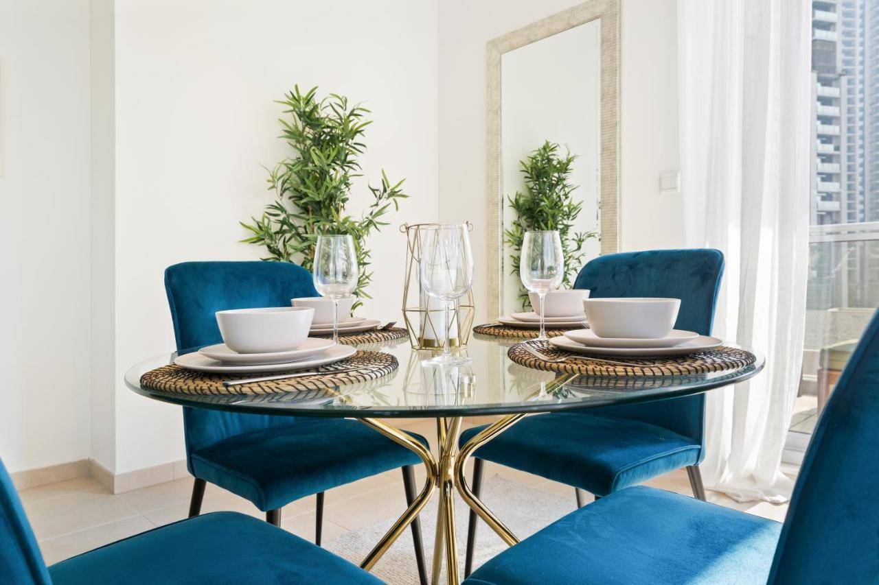 Stylish Apartment With Partial Burj Khalifa View 迪拜 外观 照片